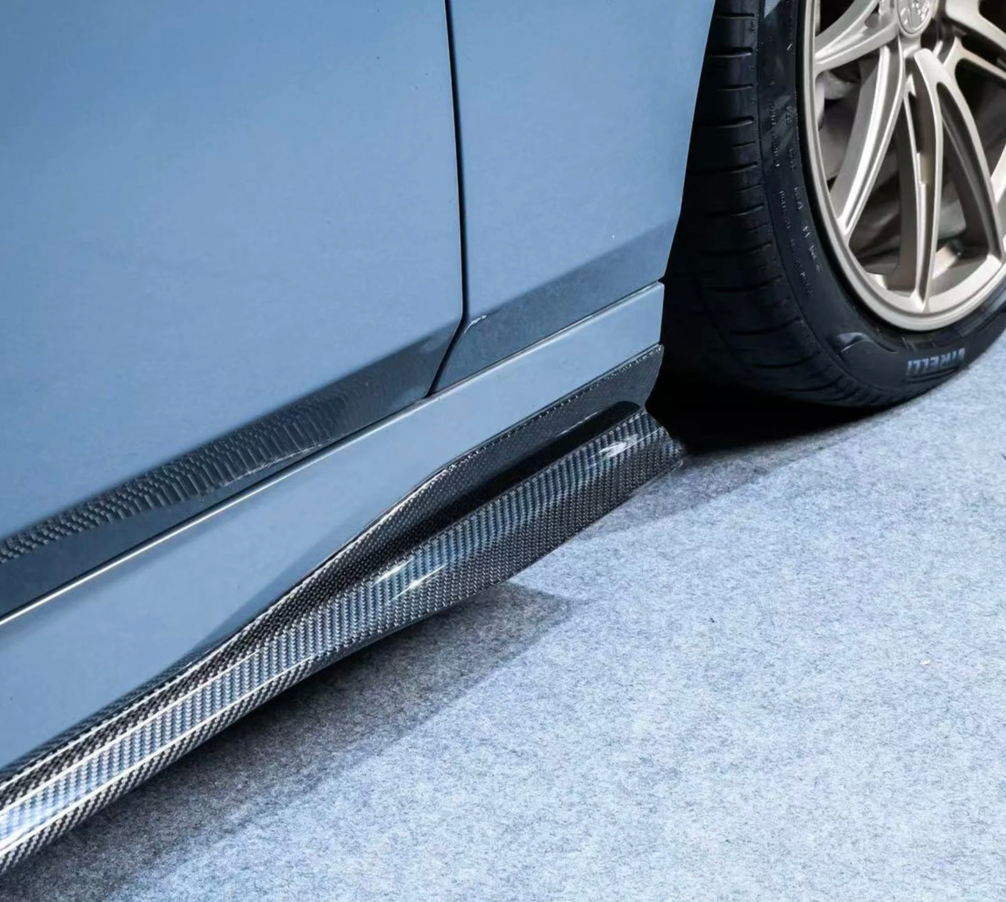 2024+ BMW 5 Series G68 Dry Carbon Fiber MT Style Side Skirts