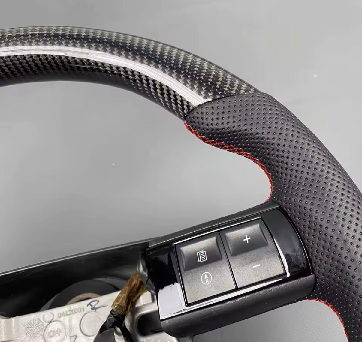 2005–2010 Dodge Charger / Dodge Magnum / Chrysler 300 – Custom Steering Wheel