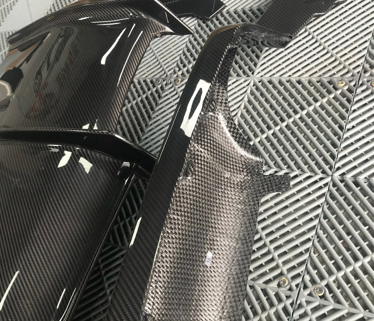 BMW F80/F82/F83 PSM Style Dry Carbon Fiber Rear Diffuser