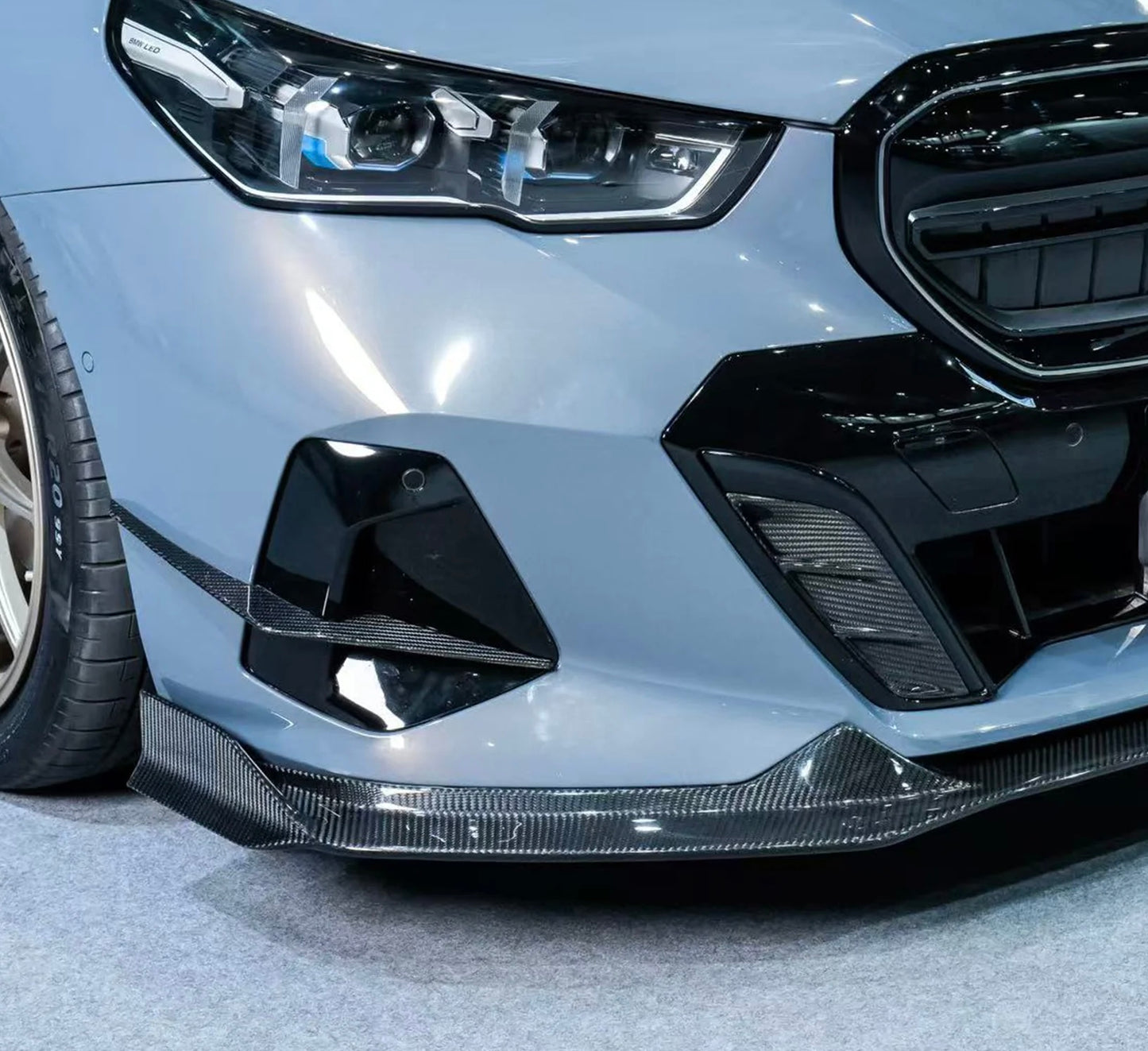 2024+ BMW 5 Series G68 Dry Carbon Fiber 1 Piece ST Style Front Lip