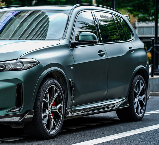 2024+ BMW X5 G05 LCI Dry Carbon Fiber Side Skirts