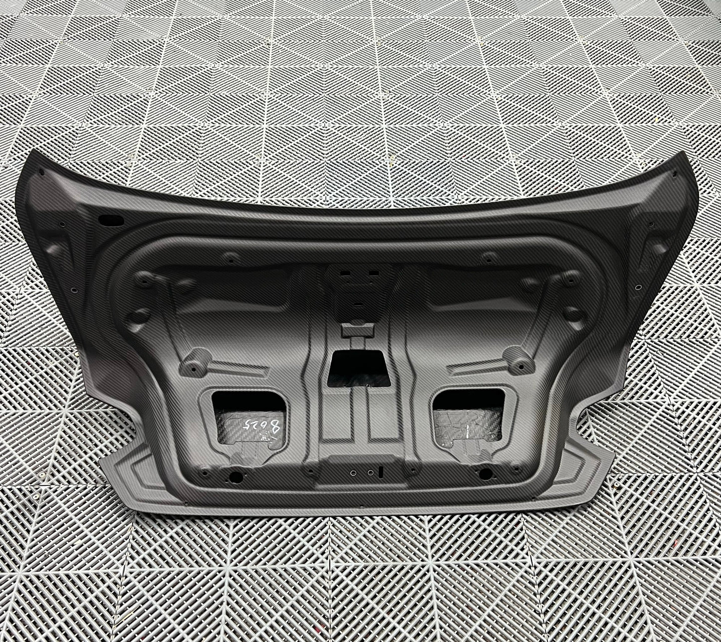 2023+ BMW G87 M2 / G42 M240i Dry Carbon Fiber CS Style Trunk
