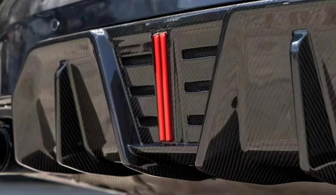 2023+ BMW G20 / G21 LCI Dry Carbon Fiber V2 Style Rear Diffuser with LED Light