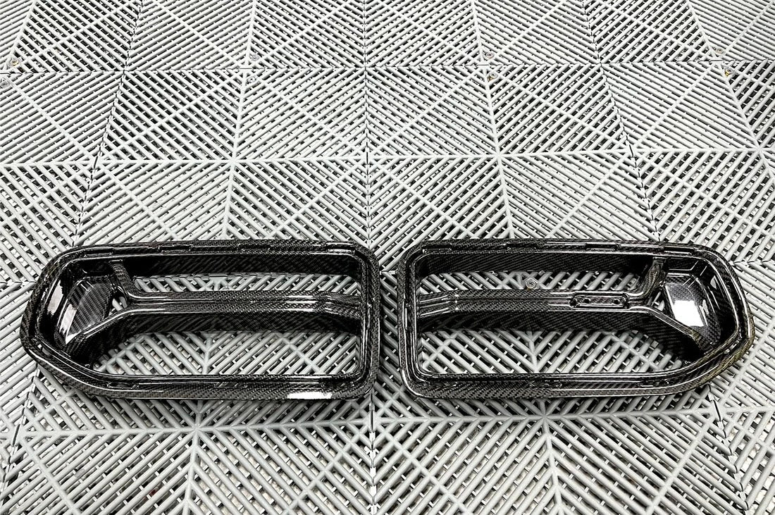 2023+ BMW G87 M2 Dry Carbon Fiber CSL Style Grille