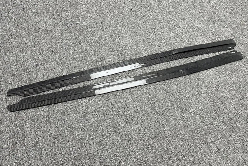 2016-2023 Audi R8 V Style Carbon Fiber Side Skirts