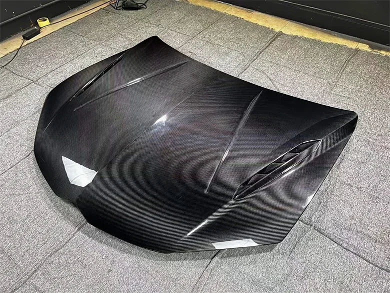 2018+ Lamborghini URUS Performante Style Dry Carbon Fiber Hood